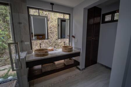 Modern Villa Overlooking Macal River Valley Benque Viejo del Carmen 外观 照片
